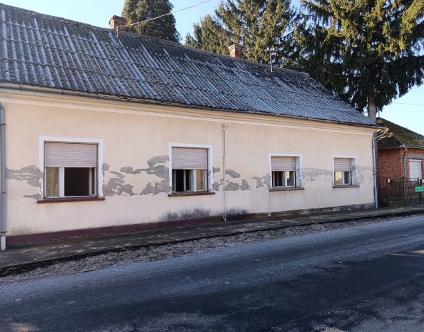 Eladó családi ház, Tornyiszentmiklóson 12.5 M Ft, 4 szobás