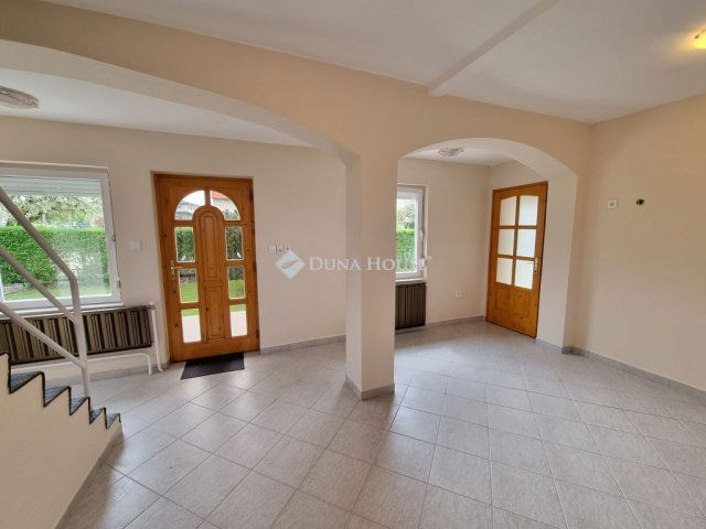 Eladó családi ház, Gárdonyban 77.9 M Ft, 5 szobás