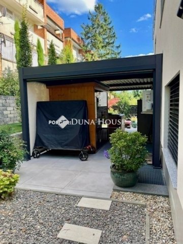 Eladó téglalakás, Pécsett 149 M Ft, 3 szobás