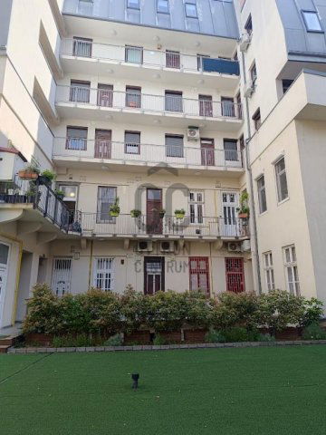 Eladó téglalakás, Budapesten, VI. kerületben 78.9 M Ft, 2 szobás