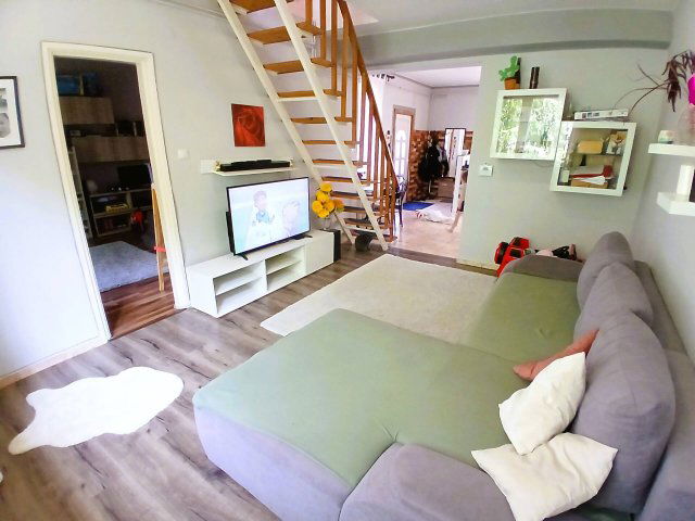 Eladó ikerház, Szigethalmon 60 M Ft, 5 szobás