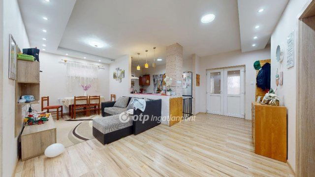 Eladó családi ház, Csobádon 27 M Ft, 2+1 szobás