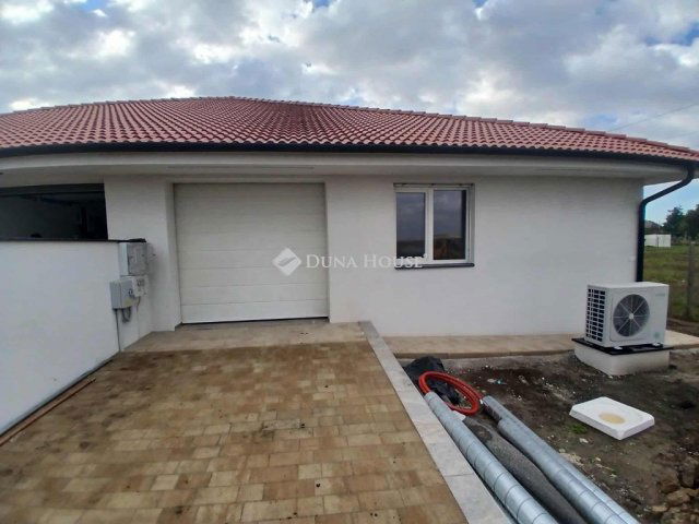 Eladó családi ház, Debrecenben, Gönczy Pál utcában 140 M Ft