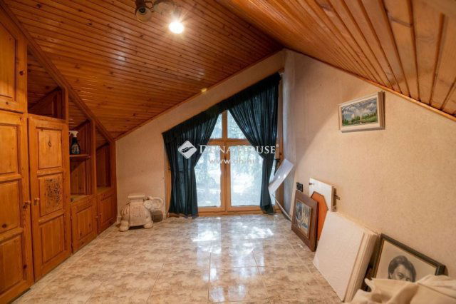 Eladó családi ház, Pécsett 133 M Ft, 4 szobás