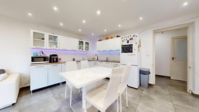 Eladó családi ház, Újfehértón 39.9 M Ft, 3 szobás