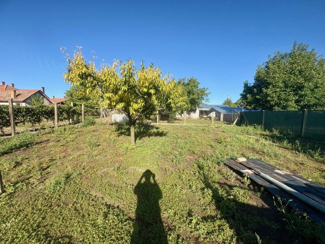 Eladó családi ház, Lakitelken 20.99 M Ft, 2 szobás