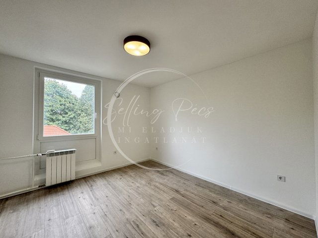 Eladó panellakás, Pécsett, Magyar Lajos utcában 57 M Ft