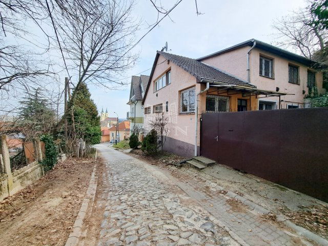 Eladó családi ház, Miskolcon 49.9 M Ft, 4+1 szobás