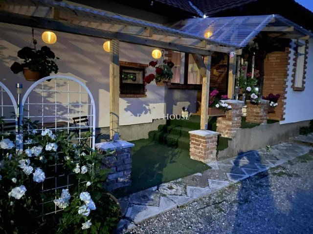 Eladó családi ház, Göncön 70 M Ft, 4 szobás