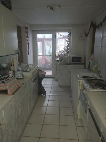 Eladó családi ház, Pilisszántón 94.9 M Ft, 5+2 szobás