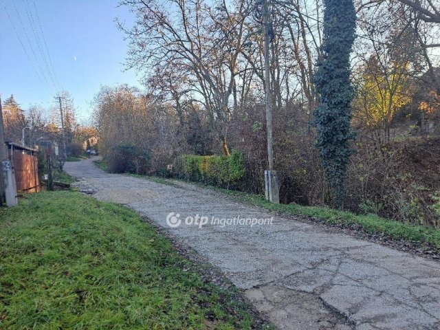 Eladó telek, Kerepesen 27 M Ft / költözzbe.hu