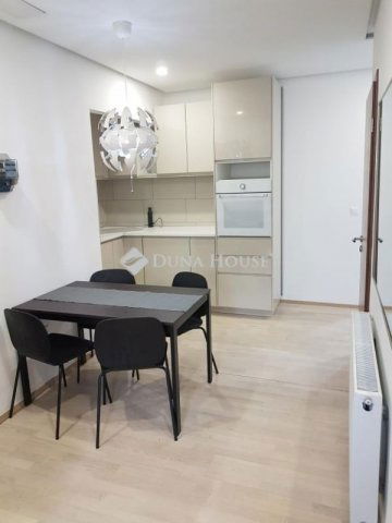 Eladó téglalakás, Budapesten, VIII. kerületben 75 M Ft, 3 szobás