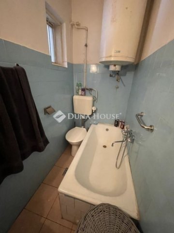 Eladó családi ház, Veresegyházon 90 M Ft, 4 szobás