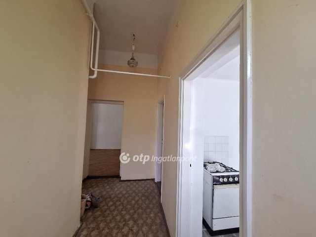 Eladó téglalakás, Mezőhegyesen 9.9 M Ft, 2 szobás