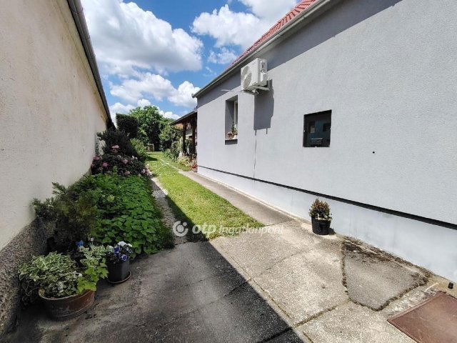 Eladó családi ház, Egerágon 60 M Ft, 4 szobás