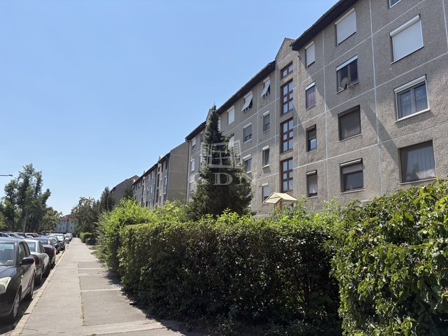 Eladó panellakás, Dunakeszin 87 M Ft, 3 szobás