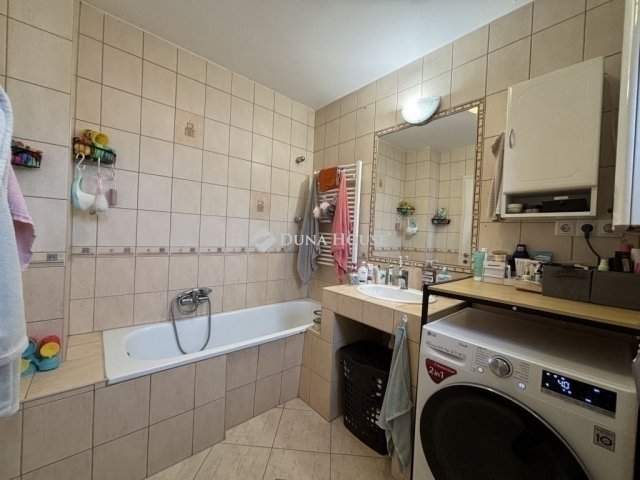 Eladó ikerház, Üllőn 90 M Ft, 3 szobás / költözzbe.hu