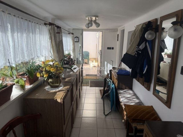 Eladó családi ház, Pécsett 79.9 M Ft, 3+1 szobás