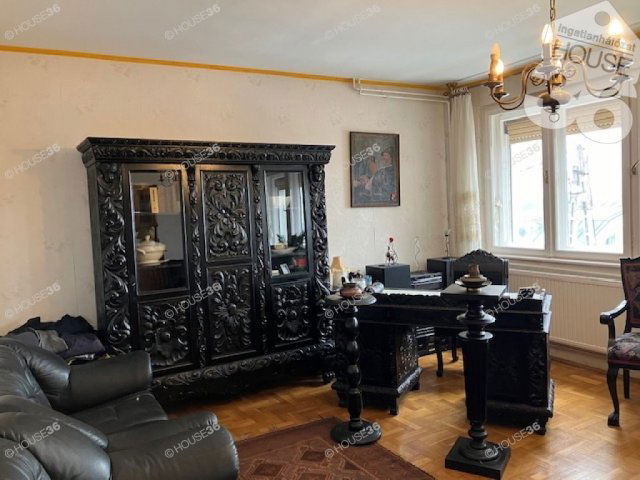 Eladó családi ház, Budapesten, II. kerületben 180 M Ft, 3 szobás