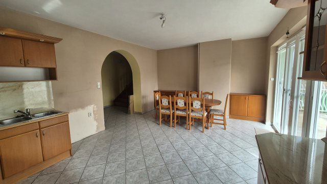 Kiadó családi ház, albérlet, Debrecenben 550 E Ft / hó