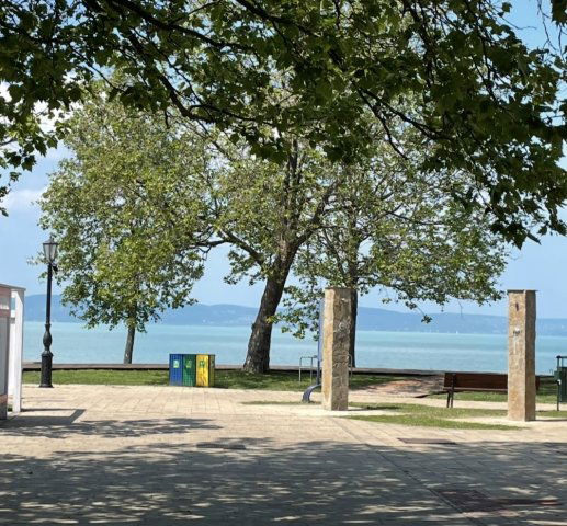 Eladó családi ház, Balatonakarattyán 158 M Ft, 5 szobás