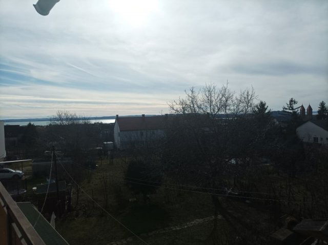 Eladó téglalakás, Balatonfüreden 99 M Ft, 3+1 szobás