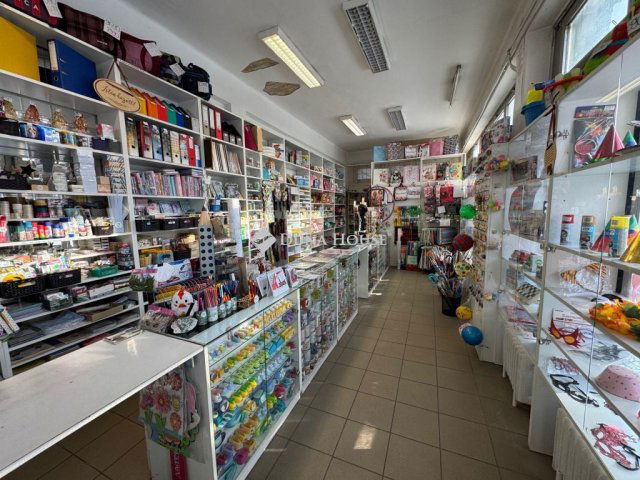 Eladó üzlethelyiség, Nyíregyházán, Ungvár sétányon 30 M Ft