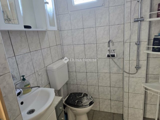 Eladó családi ház, Versegen 32.5 M Ft, 1+1 szobás
