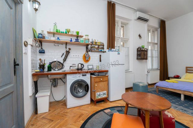 Eladó téglalakás, Budapesten, IX. kerületben, Mátyás utcában