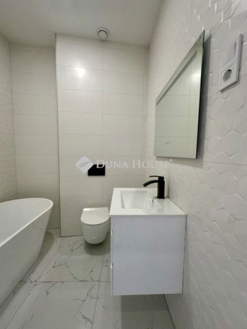 Eladó téglalakás, Budapesten, V. kerületben 181 M Ft, 4 szobás