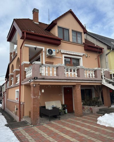 Eladó családi ház, Miskolcon 89.9 M Ft, 2+3 szobás