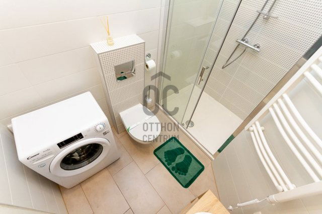 Eladó téglalakás, Budapesten, VII. kerületben 59.9 M Ft