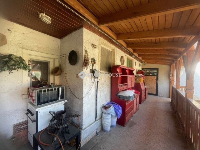 Eladó családi ház, Turán 62.5 M Ft, 6 szobás