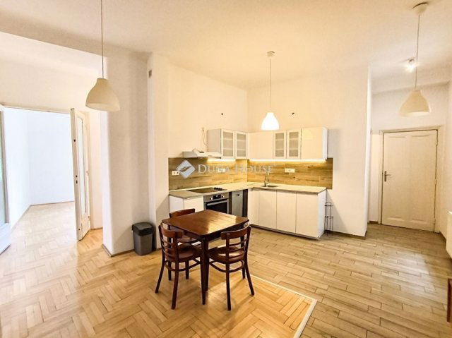 Eladó téglalakás, Budapesten, VIII. kerületben 101 M Ft