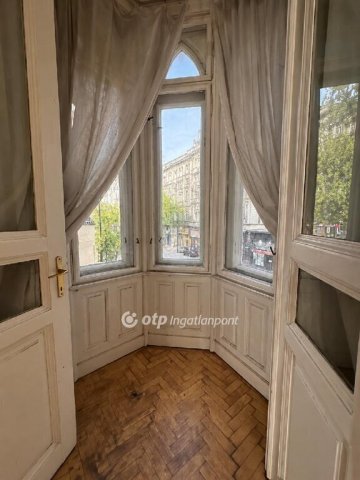 Eladó téglalakás, Budapesten, VIII. kerületben 116.9 M Ft