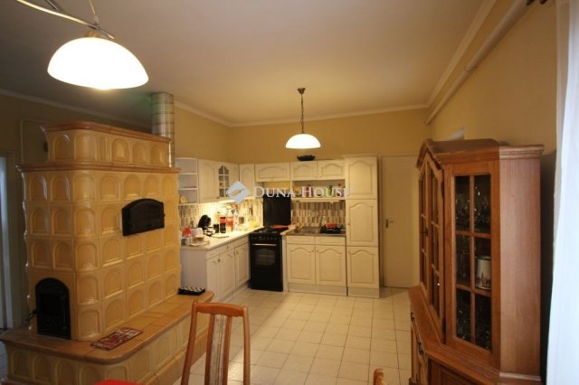 Eladó családi ház, Lajosmizsén 76.15 M Ft, 4 szobás