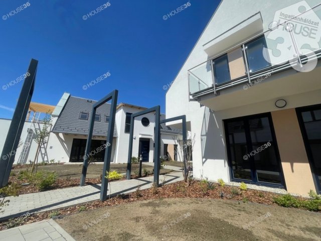 Eladó téglalakás, Kecskeméten 177 M Ft, 4 szobás