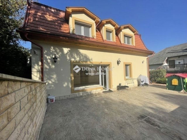 Eladó családi ház, Budapesten, II. kerületben 424.2 M Ft