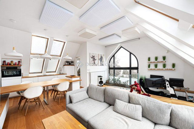 Eladó sorház, Budapesten, XII. kerületben, Kikelet utcában