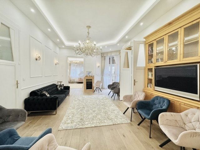 Eladó téglalakás, Budapesten, VI. kerületben 149 M Ft, 3 szobás