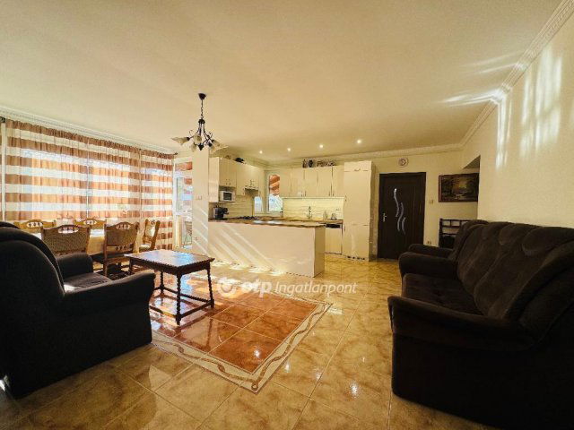 Eladó családi ház, Mikepércsen 89.99 M Ft, 3 szobás