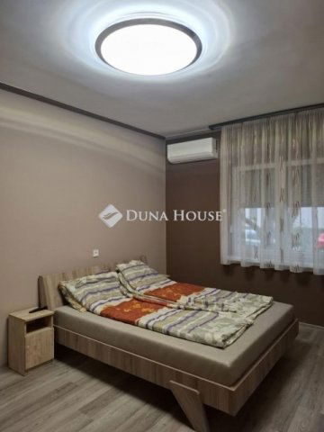 Eladó téglalakás, Szekszárdon 45.5 M Ft, 2 szobás