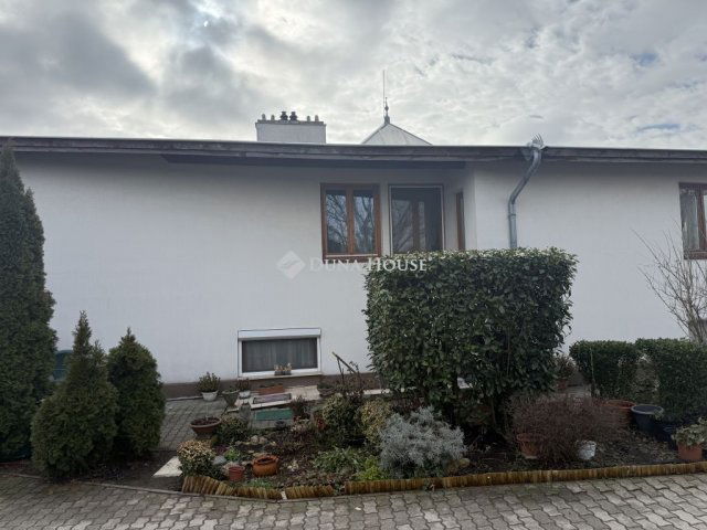 Eladó téglalakás, Érden 69.9 M Ft, 2 szobás