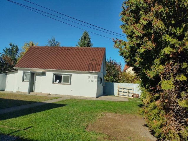 Eladó nyaraló, Siófokon 63 M Ft, 4 szobás / költözzbe.hu