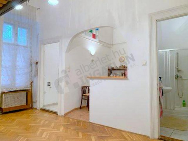 Eladó téglalakás, Budapesten, VII. kerületben, Erzsébet körúton