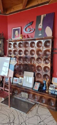 Eladó családi ház, Pécsett 115 M Ft, 4+1 szobás