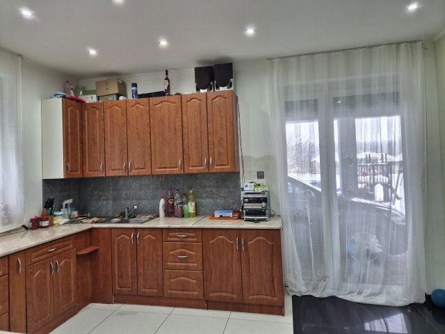 Eladó családi ház, Dánszentmiklóson 93 M Ft, 3 szobás