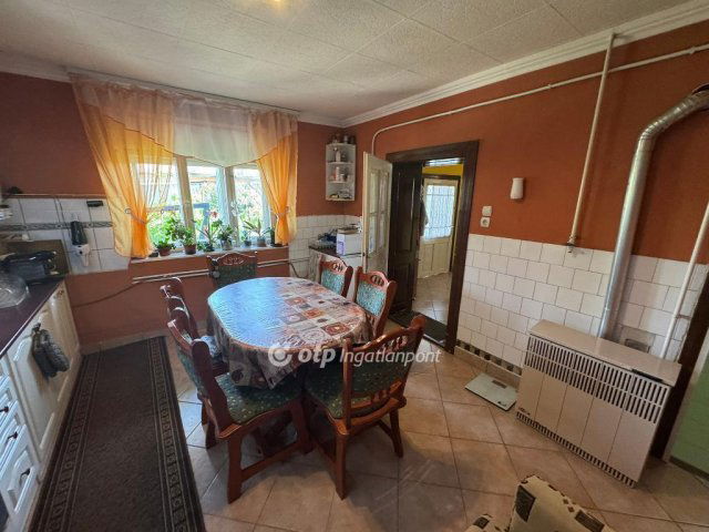 Eladó családi ház, Pusztamonostoron 24 M Ft, 2 szobás