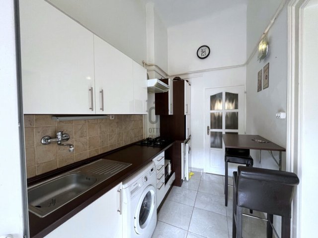 Eladó téglalakás, Budapesten, V. kerületben 79.9 M Ft, 2 szobás