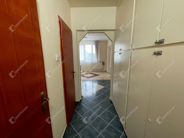 Kiadó panellakás, albérlet, Debrecenben 160 E Ft / hó, 2 szobás